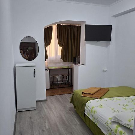 Anna Home Римніку-Вилча Екстер'єр фото
